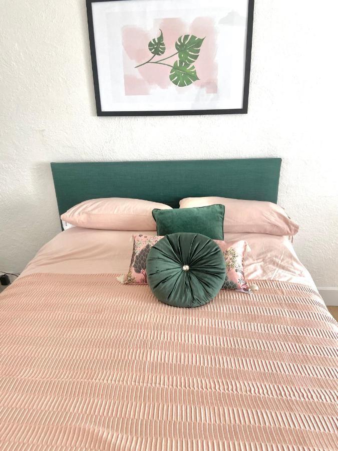 טרורו Idyllic Cornish Cottage, Superking Bed, Private Garden Dogs Welcome מראה חיצוני תמונה