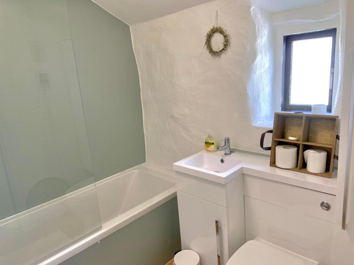 טרורו Idyllic Cornish Cottage, Superking Bed, Private Garden Dogs Welcome מראה חיצוני תמונה